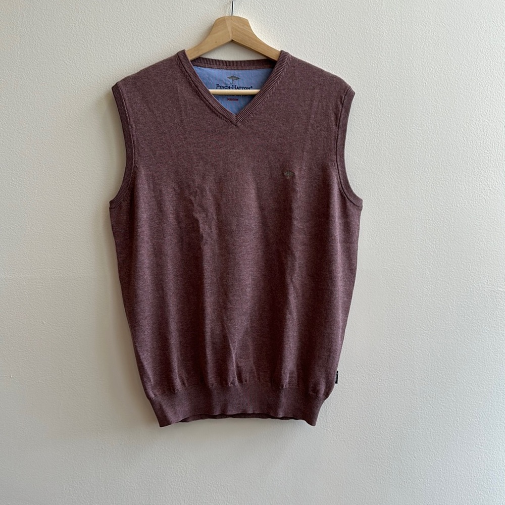 Men’s V-Neck Sweater Vest